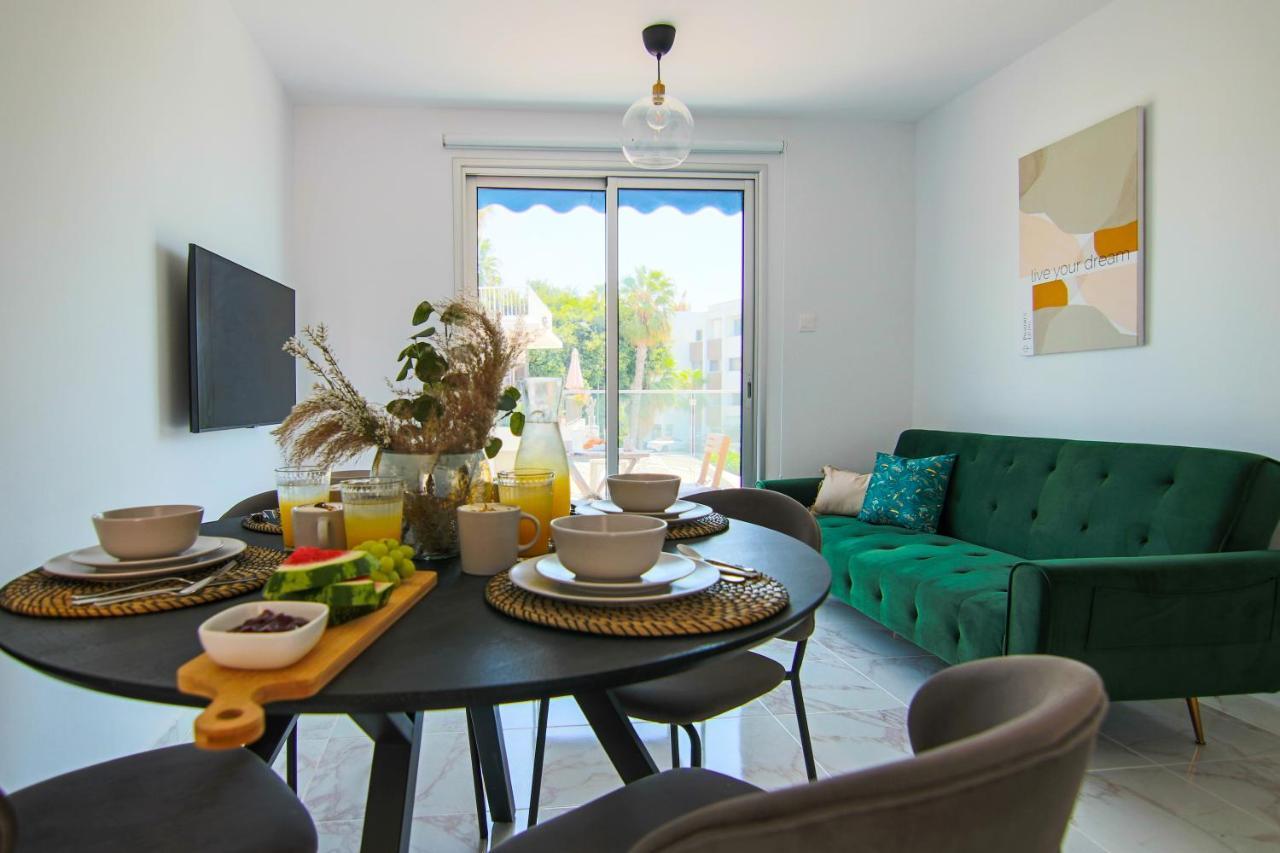 Phaedrus Living Seaside Luxury Flat Athina 21 Leilighet Paphos Eksteriør bilde